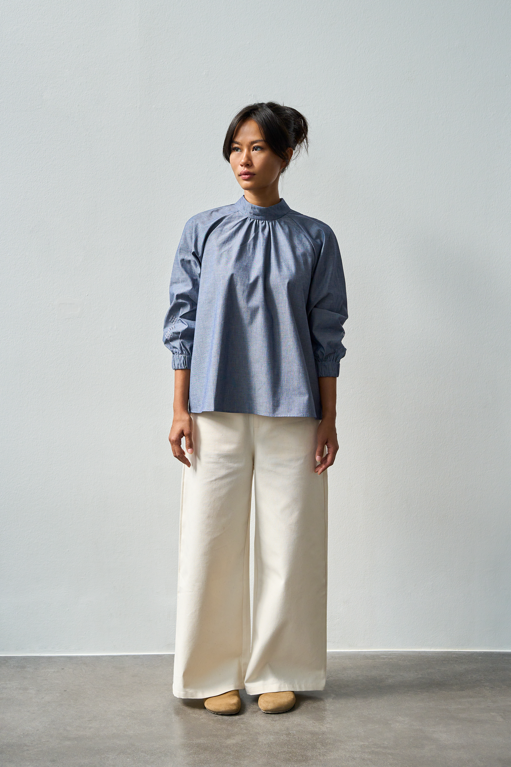 EMMA Bluse mit Stehkragen