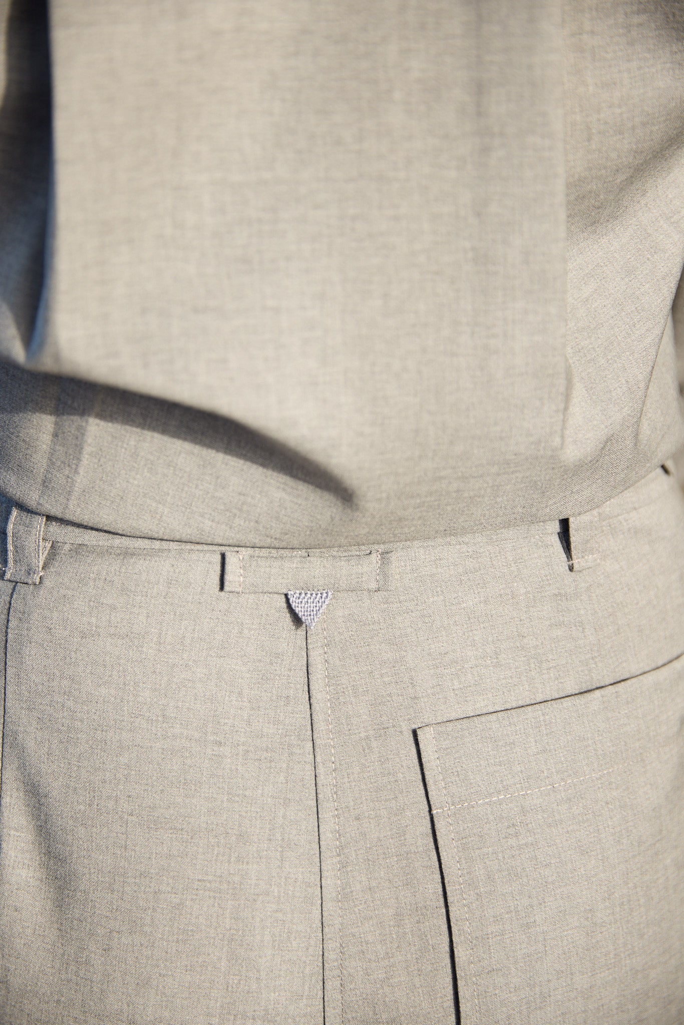 JUSTINE Bundfaltenhose Hellgrau